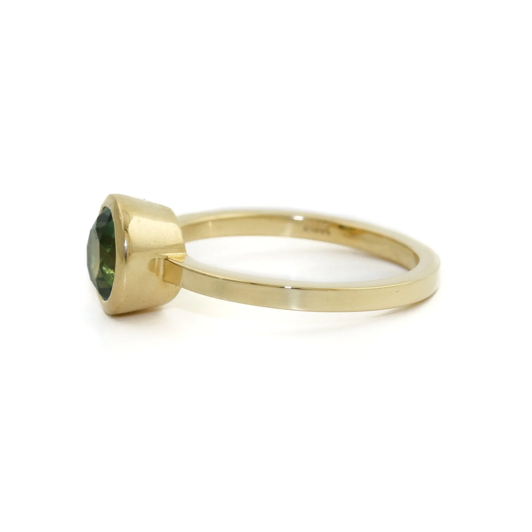 14k Gold x Madagascan Sapphire Bezel-Set Engagement