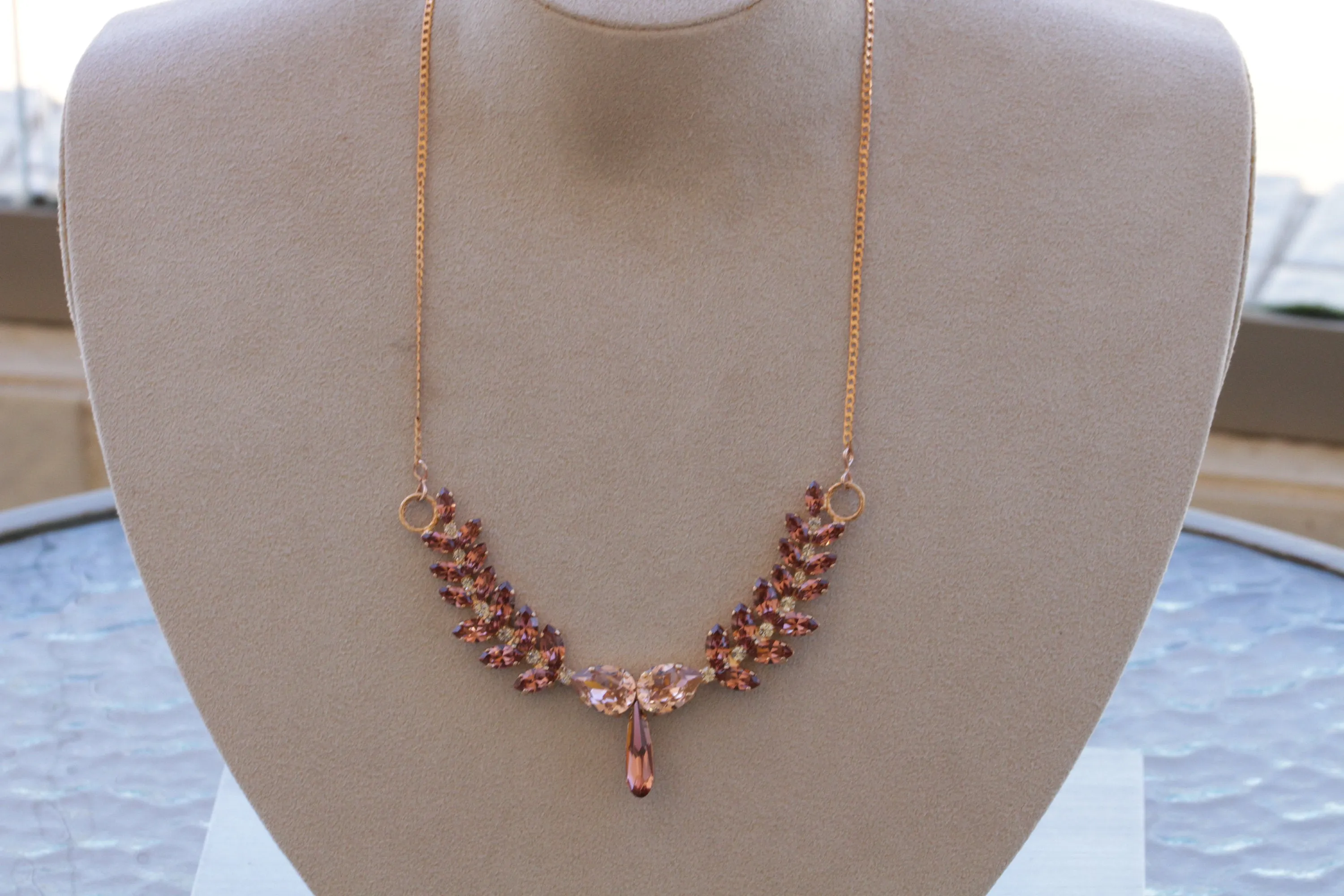 ANTIQUE PINK NECKLACE