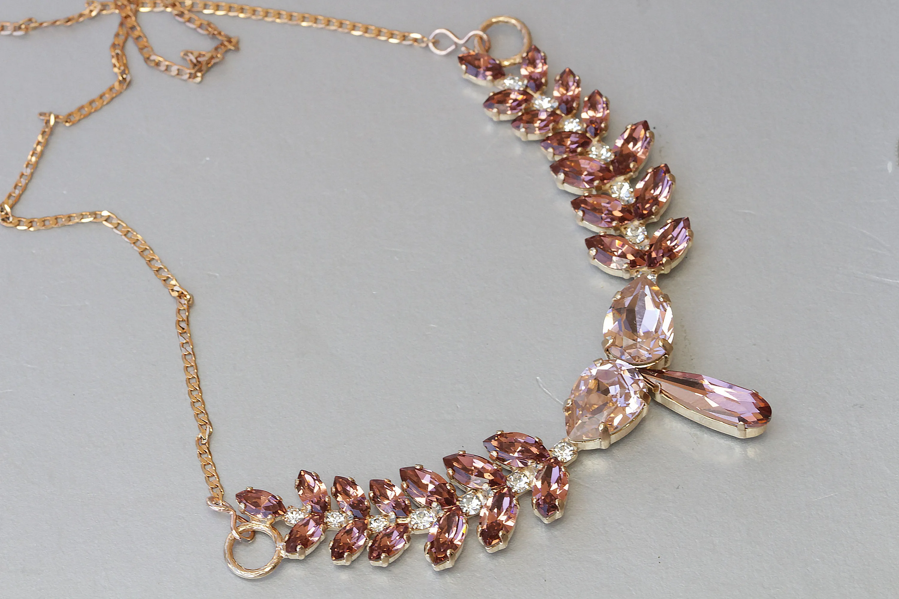ANTIQUE PINK NECKLACE