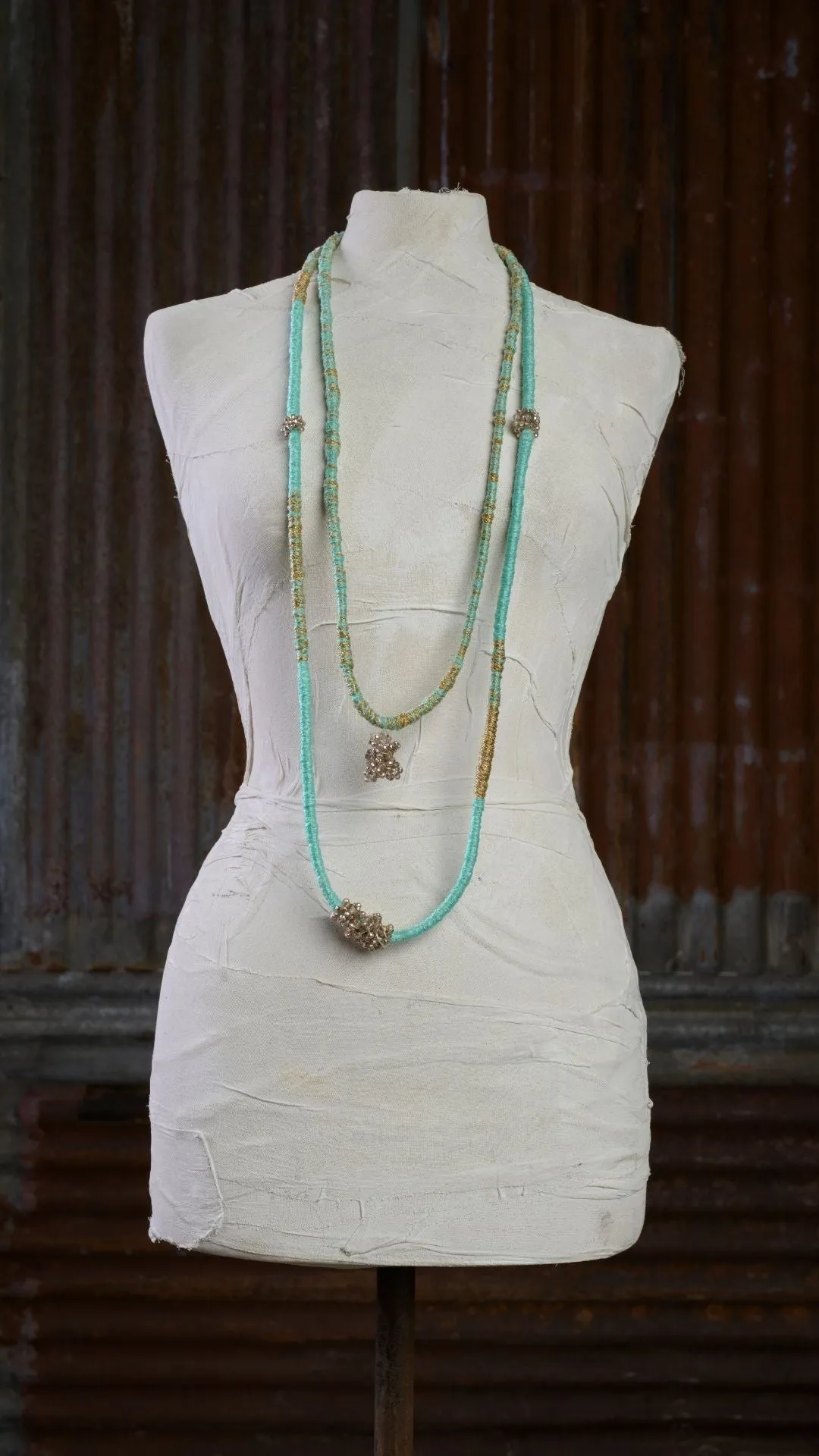 Double Thread Polypropylene Necklace with Glass Beads