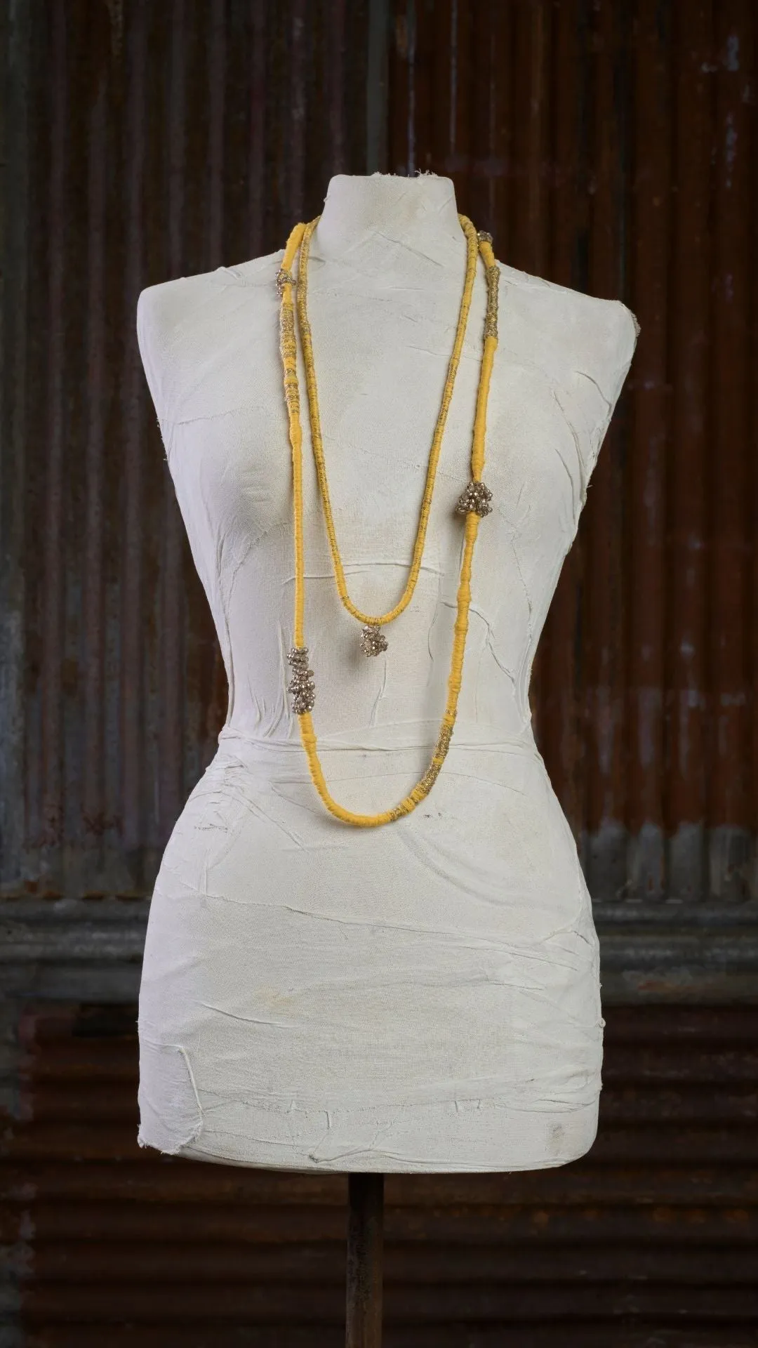 Double Thread Polypropylene Necklace with Glass Beads