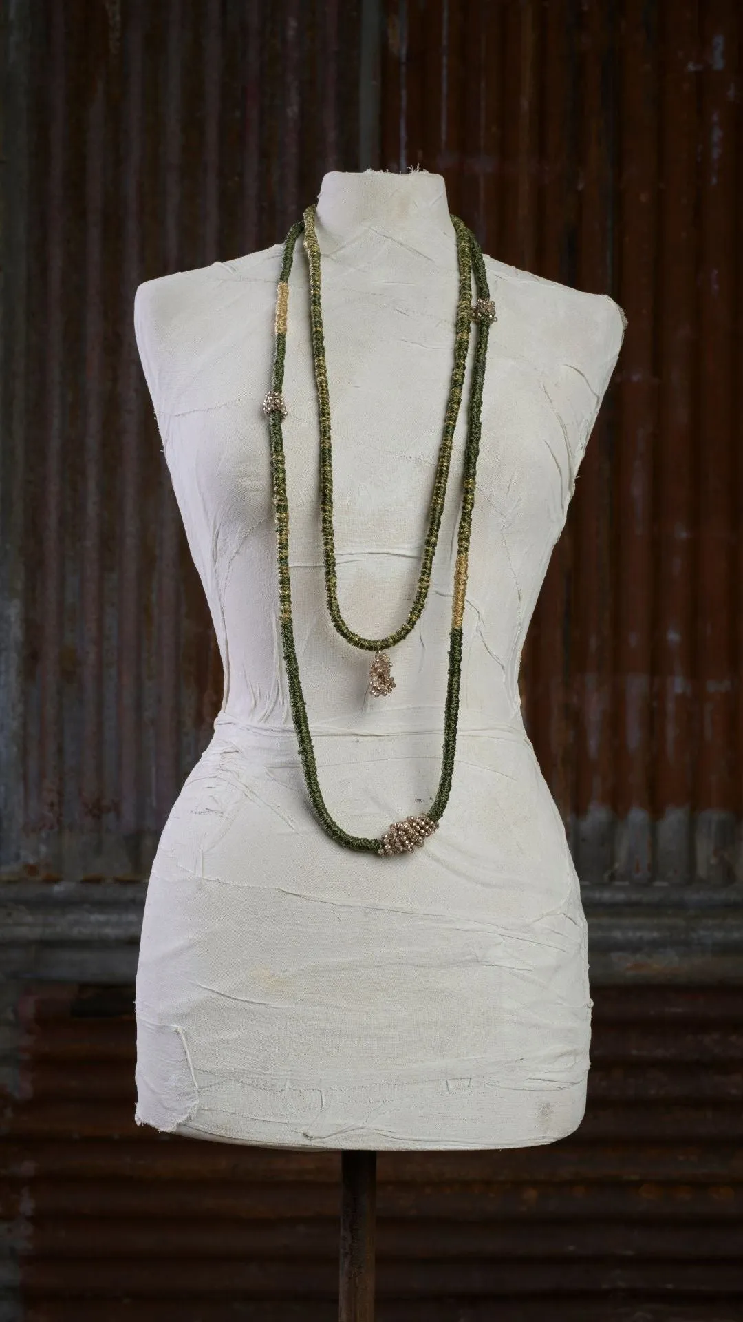 Double Thread Polypropylene Necklace with Glass Beads