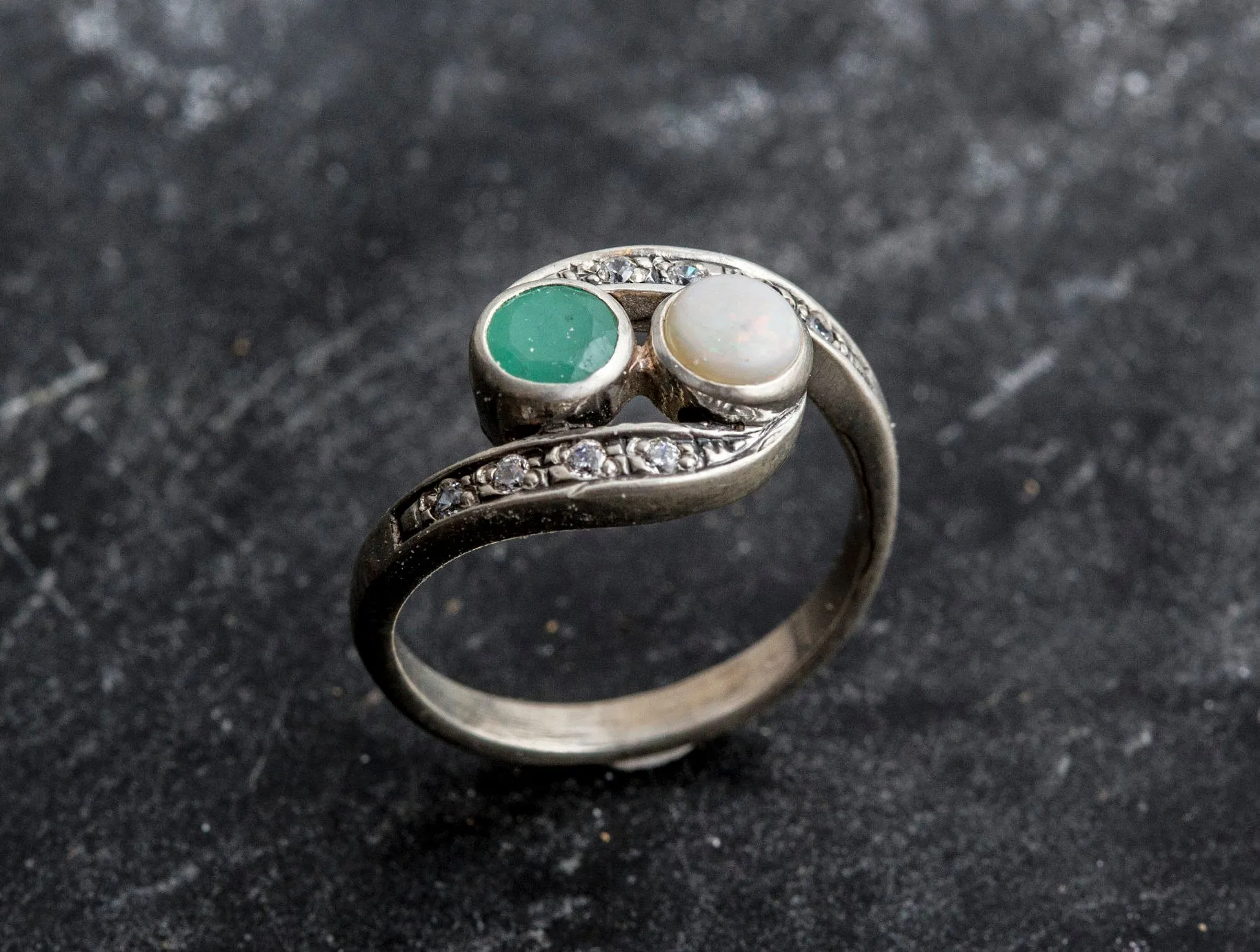 Emerald Bypass Ring - Two Stone Ring - Opal Vintage Ring