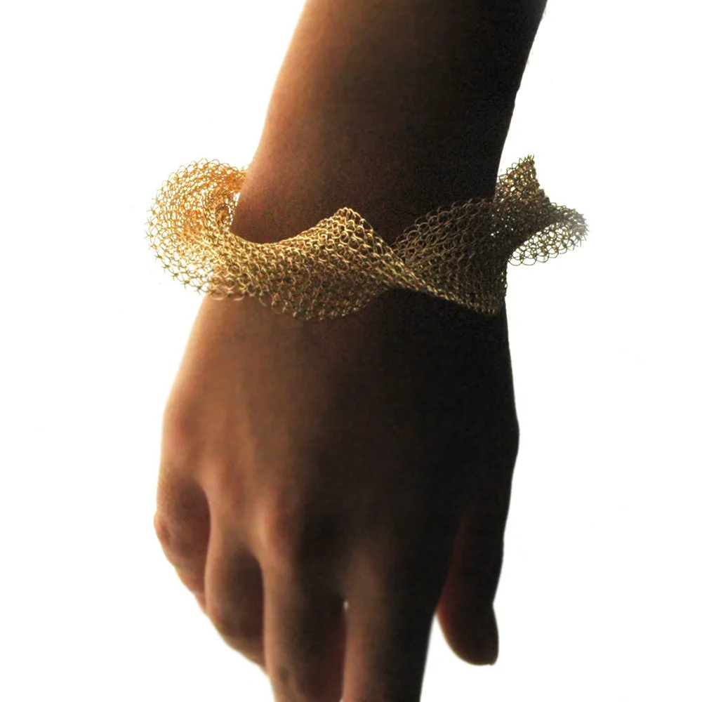 INFINITY Wire Crochet Gold Bracelet
