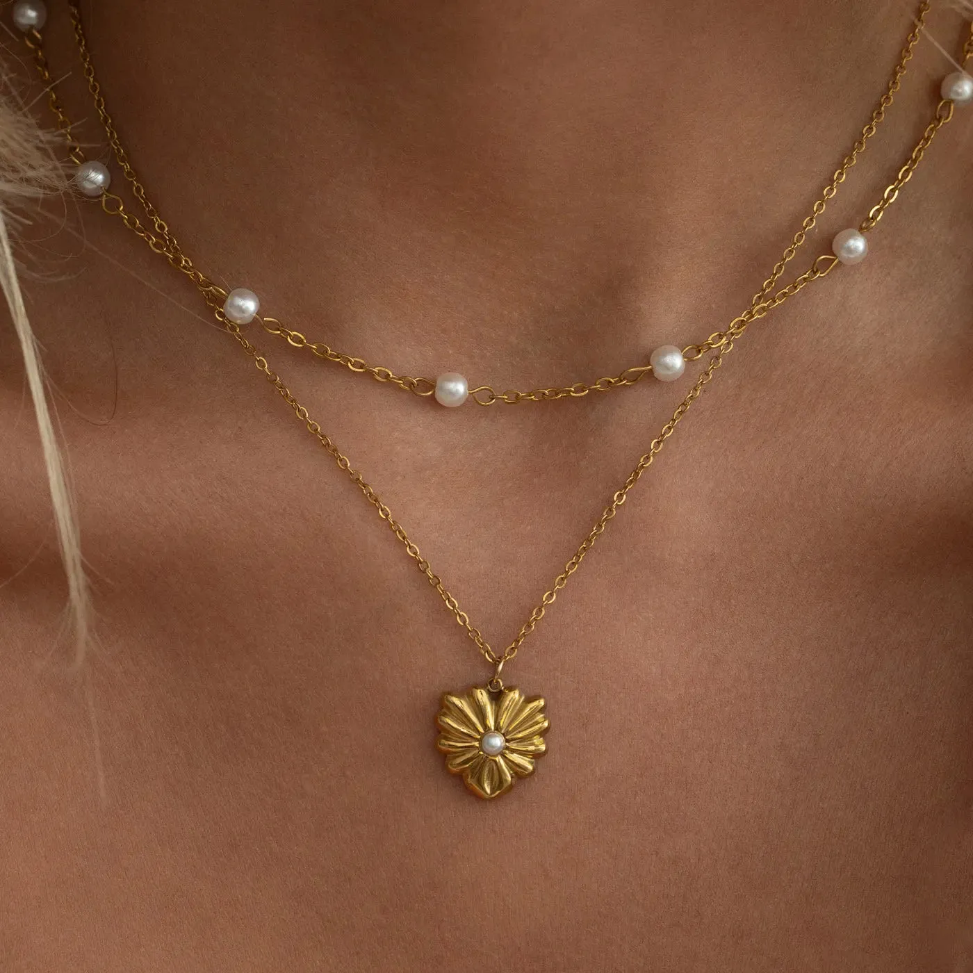 Nyx - Pearl Pendant Necklace Stainless Steel