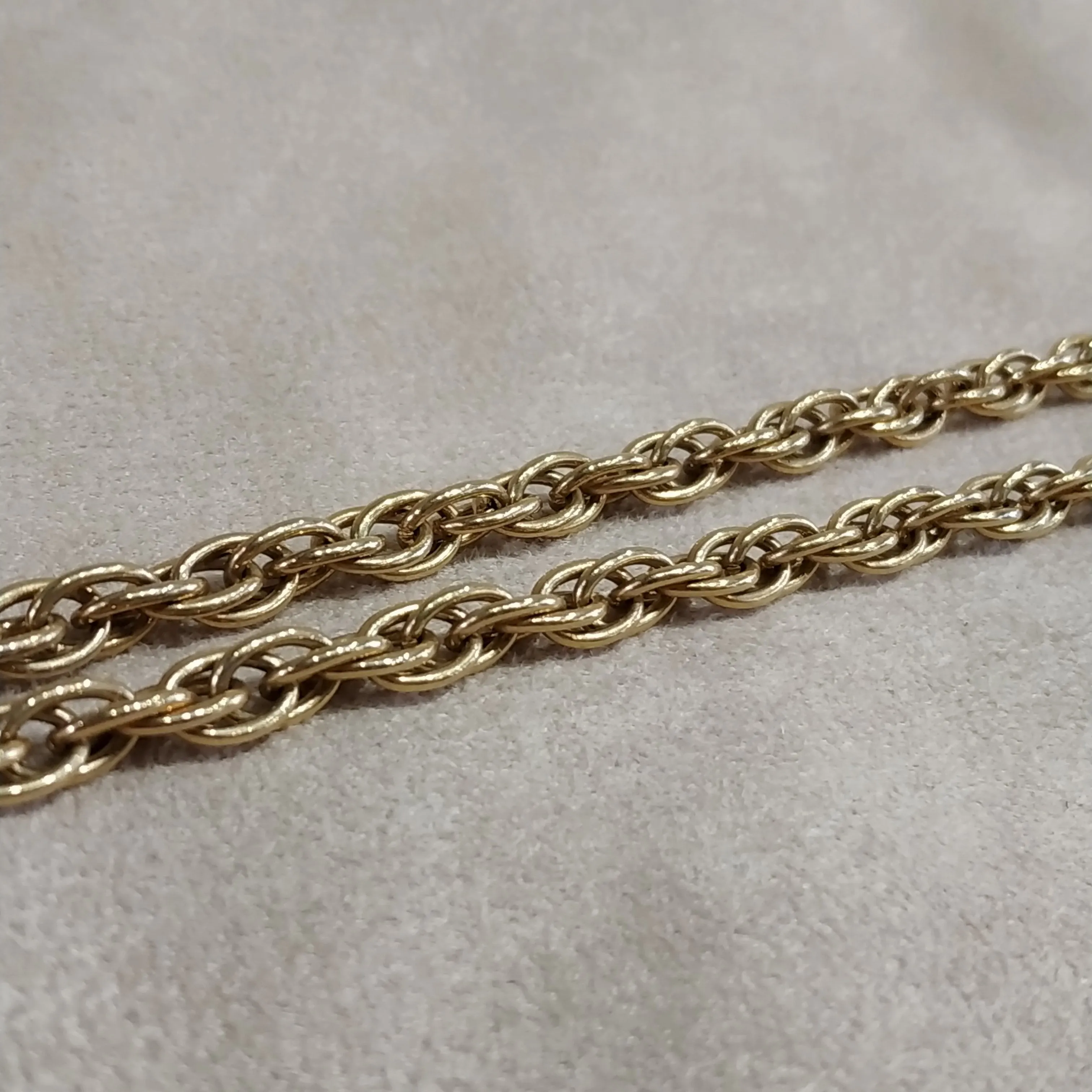 Vintage Trifari  Cross Pendant Necklace Gold