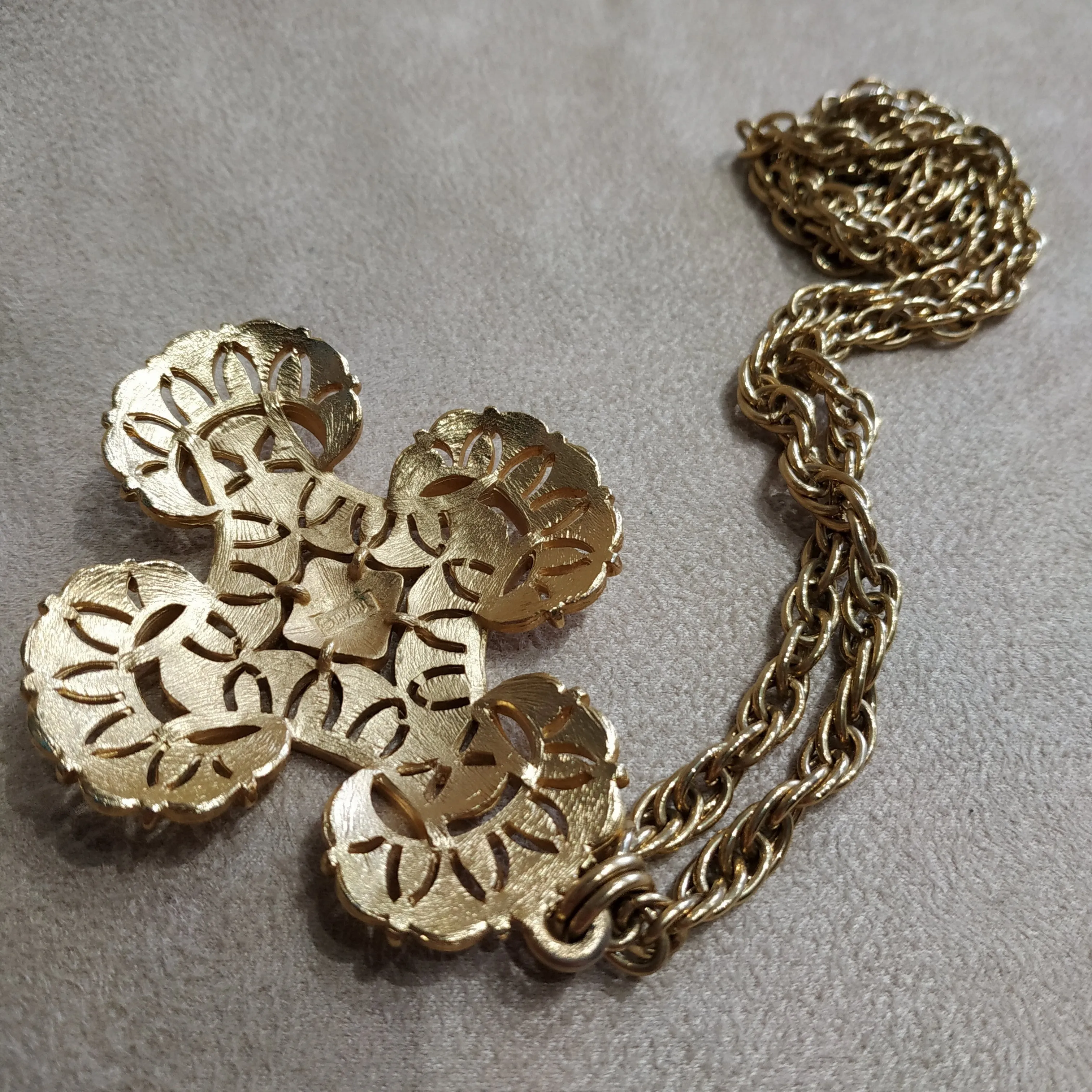 Vintage Trifari  Cross Pendant Necklace Gold