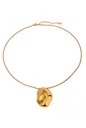 Zoya Hammered Pendant Necklace