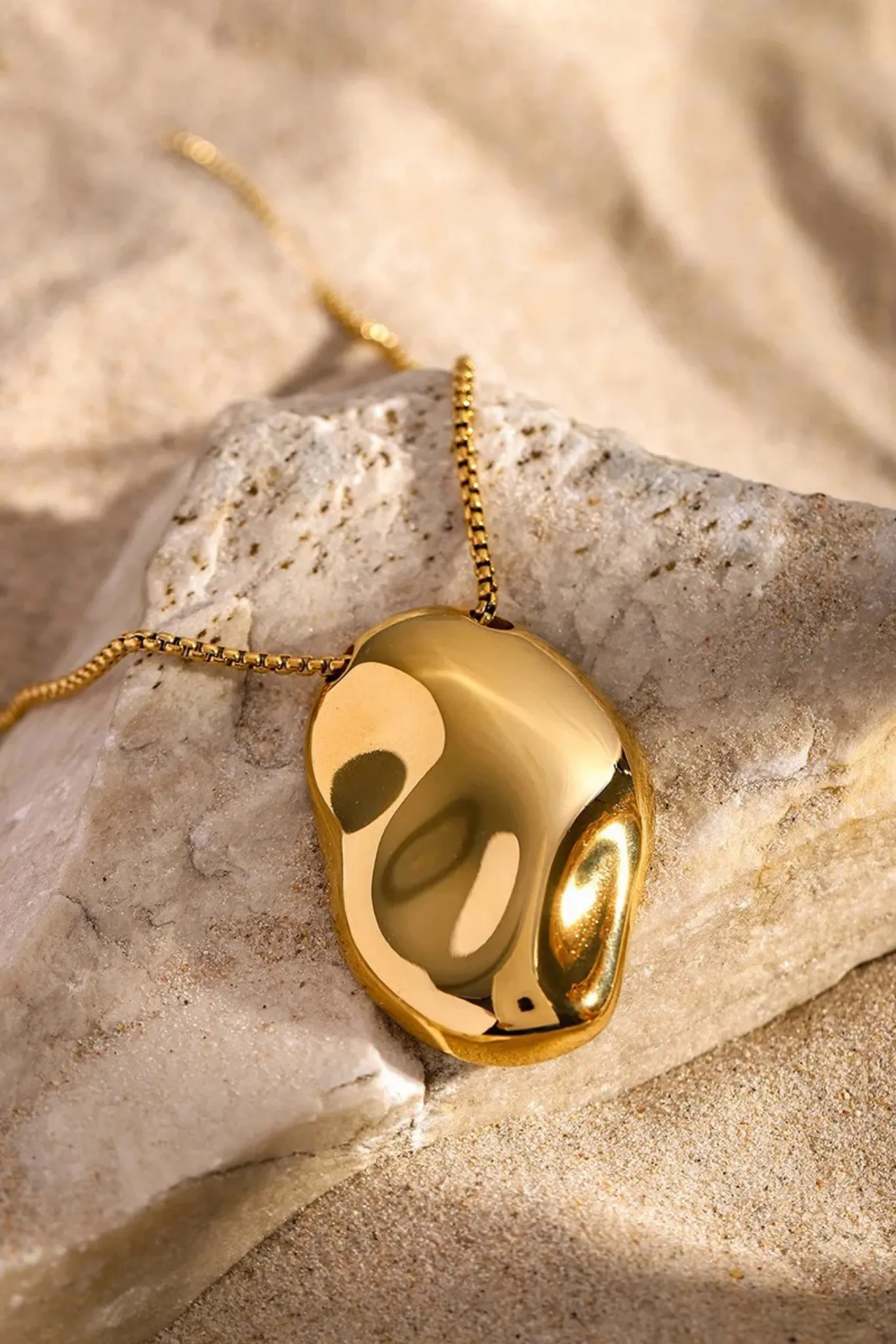 Zoya Hammered Pendant Necklace